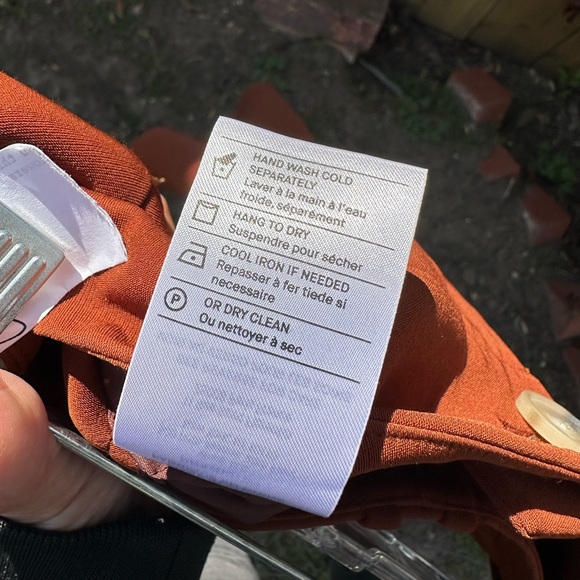 Vince Pleat Front Rust Shorts Size 10 - Picture 4 of 7